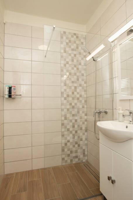 Petofi Family Apartman Debreczyn Zewnętrze zdjęcie
